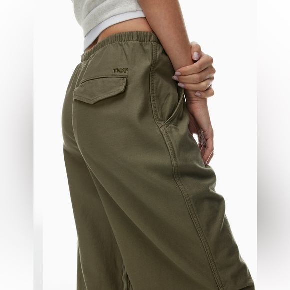 Aritzia TNA KHAKI Cache Cargo Pant Relaxed Mid-rise Parachute Pants - Picture 16 of 16